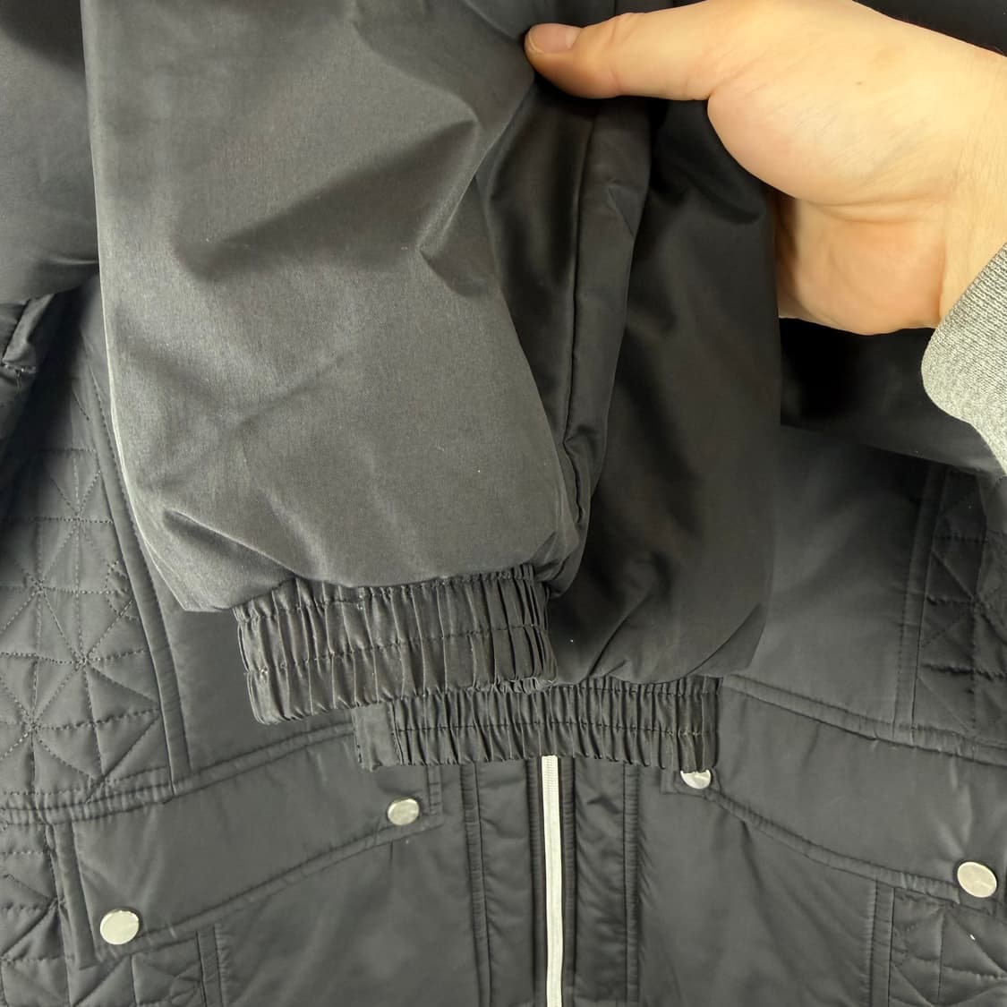 100) 아식스 올드스쿨 퀄팅 자켓 블랙 상품이미지4