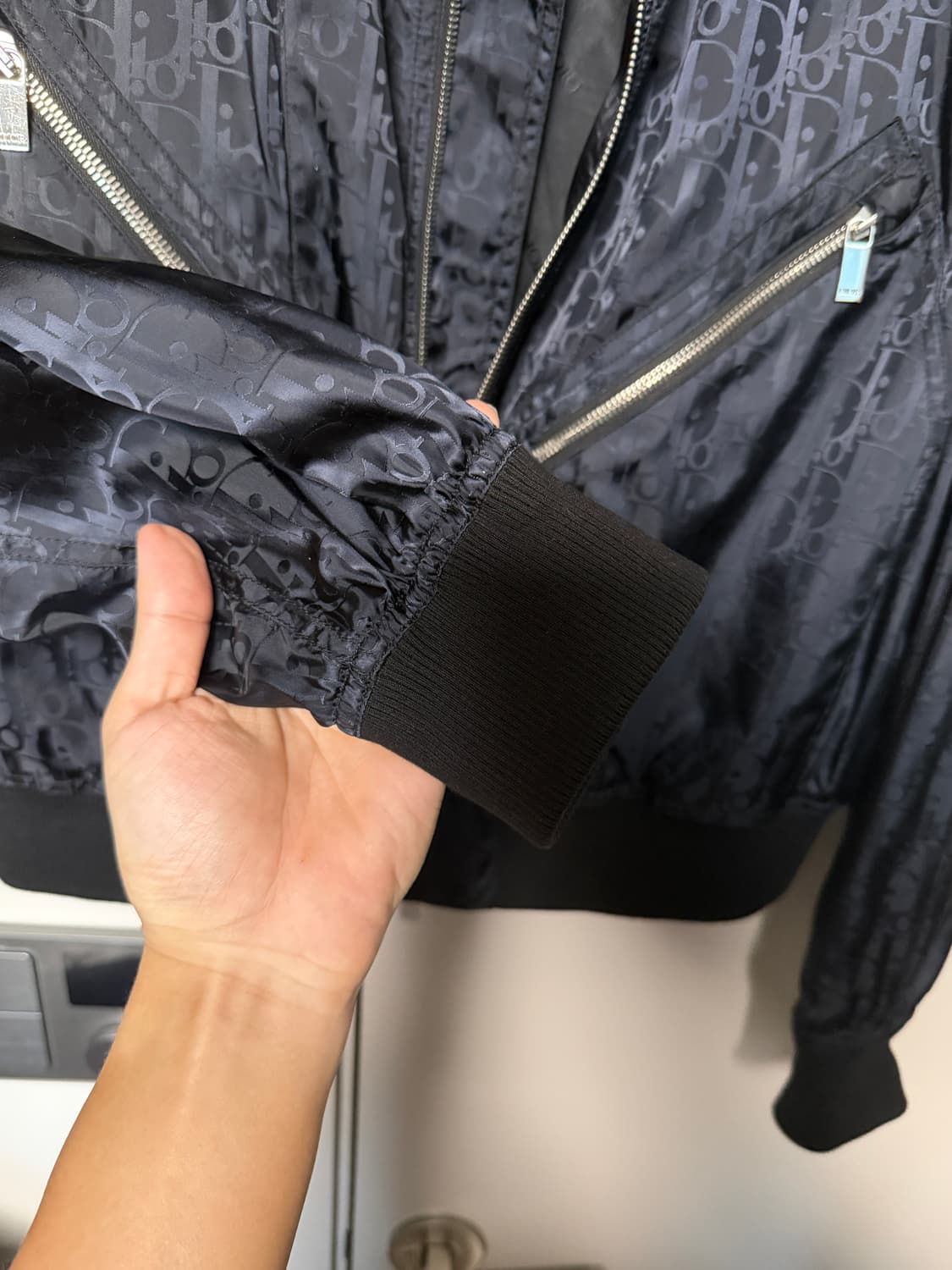 디올 오블리크 붐버 자켓 판매합니다 상품이미지2