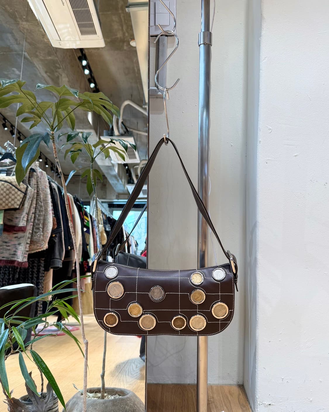 셀린느 브라운 유로디세이 코인백  상품이미지1