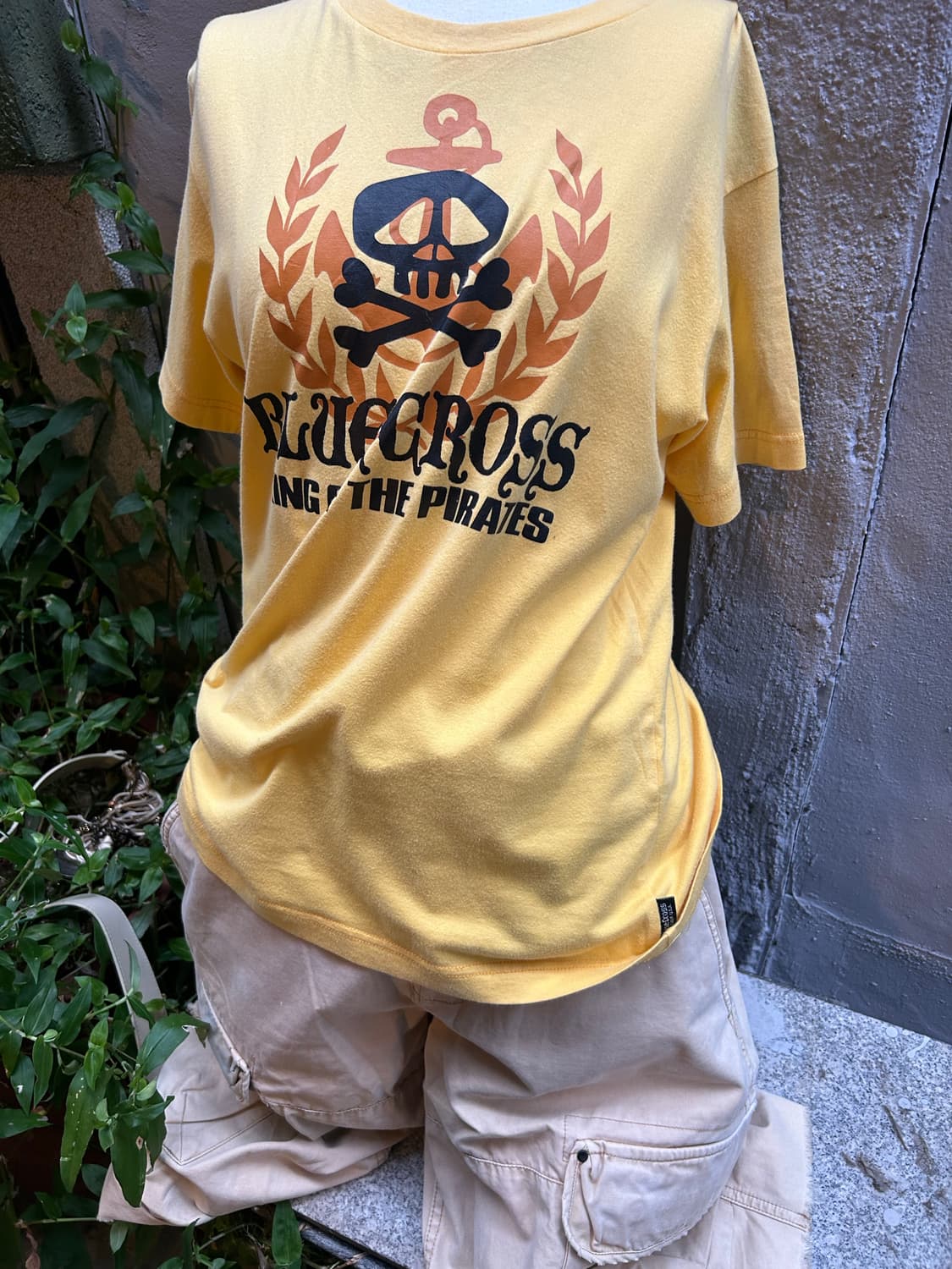 JPN vtg Blue cross 옐로우 스컬 프린팅 티셔츠  상품이미지2