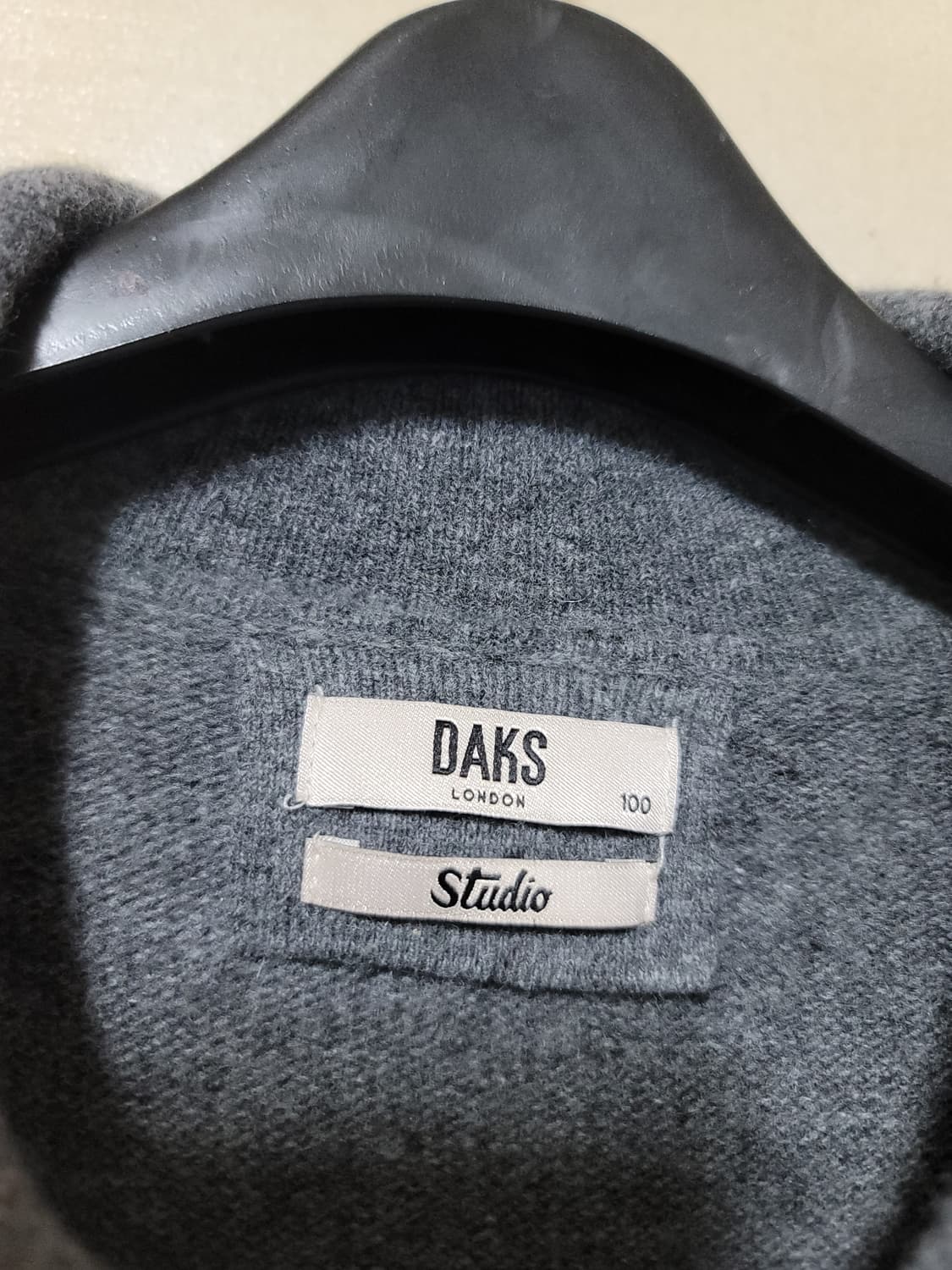 닥스 런던 캐시터치 인타샤 카라니트 상품이미지4