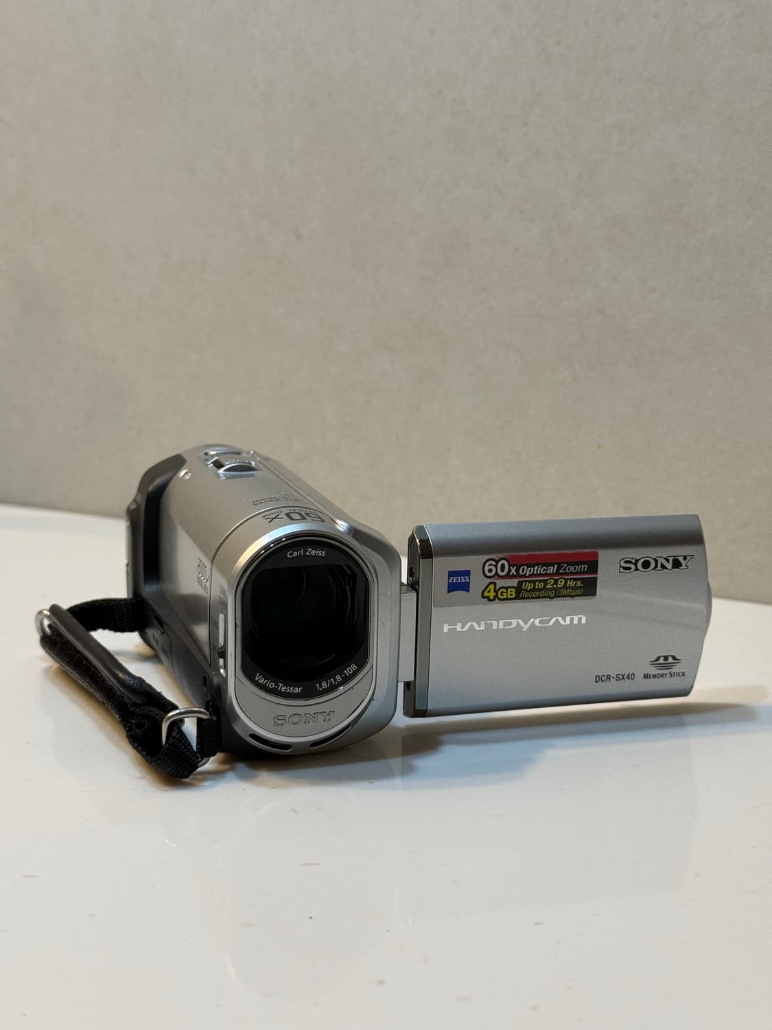 (빈티지캠코더) 소니 핸디캠 DCR-SX40 실버 60배 광학줌 상품이미지1