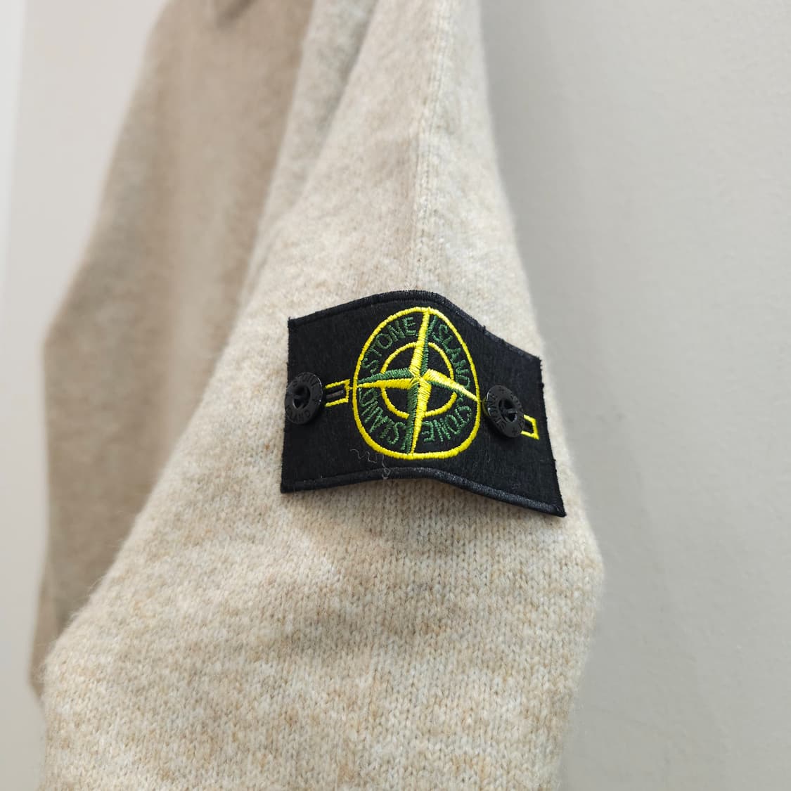 스톤아일랜드 클래식 와펜 니트 상품이미지8