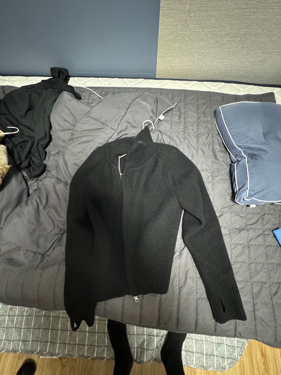 토니웩 사선 니트 집업m 상품이미지1