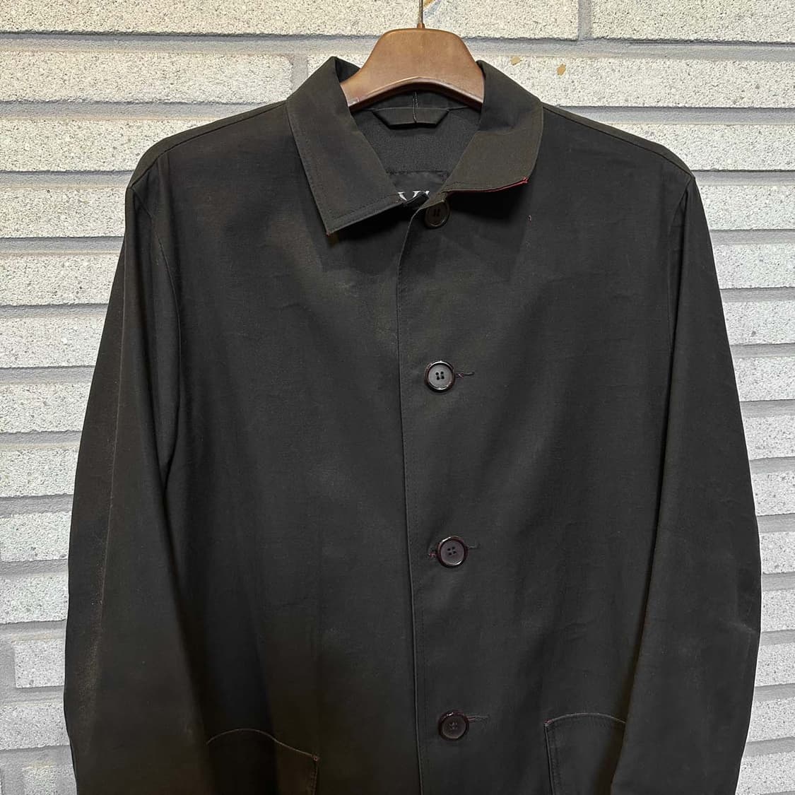 요지 야마모토 하프 트렌치코트 카라넥 플랩포켓 레드안감 디테일 블랙 상품이미지3