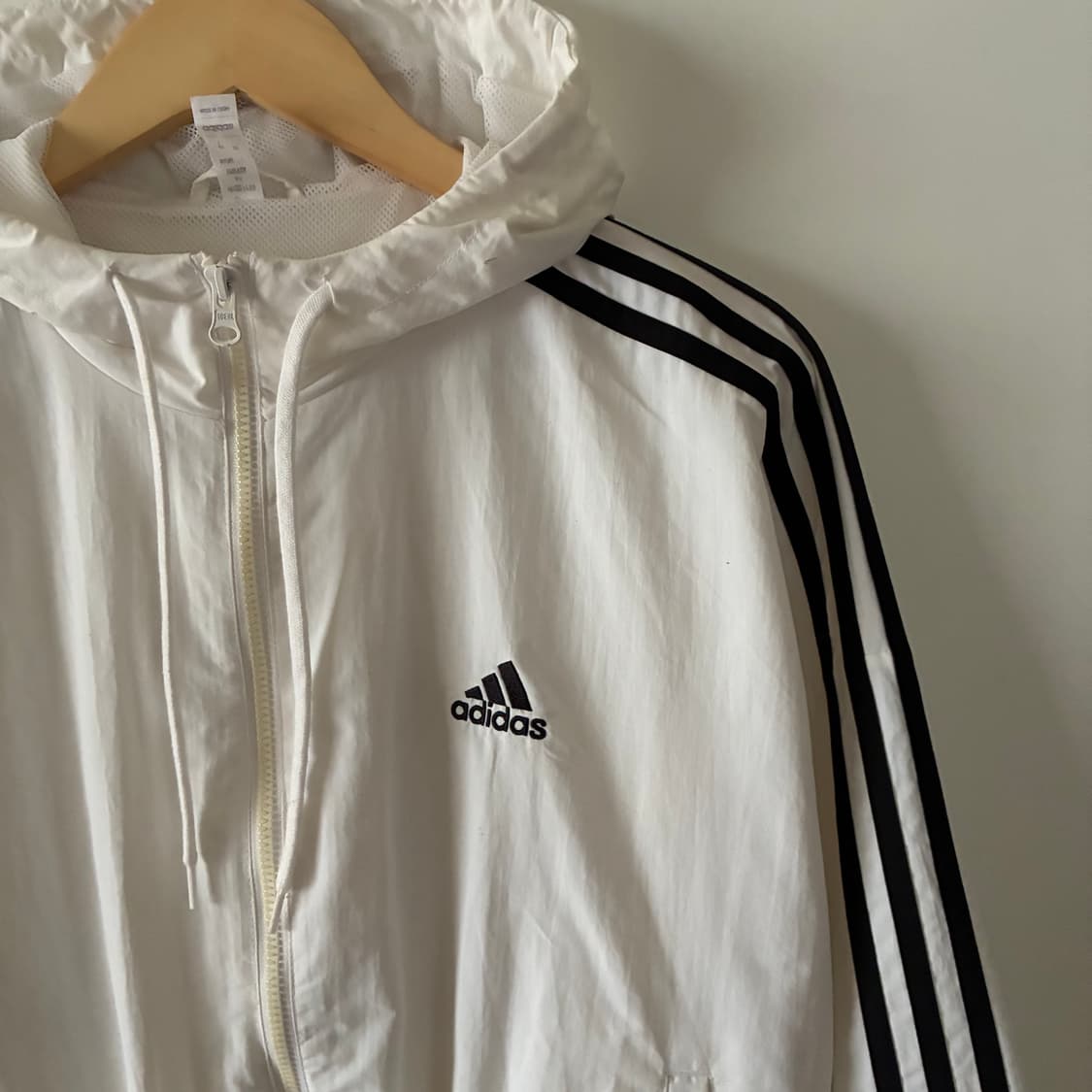 아디다스 크롭 후드 바람막이 상품이미지2