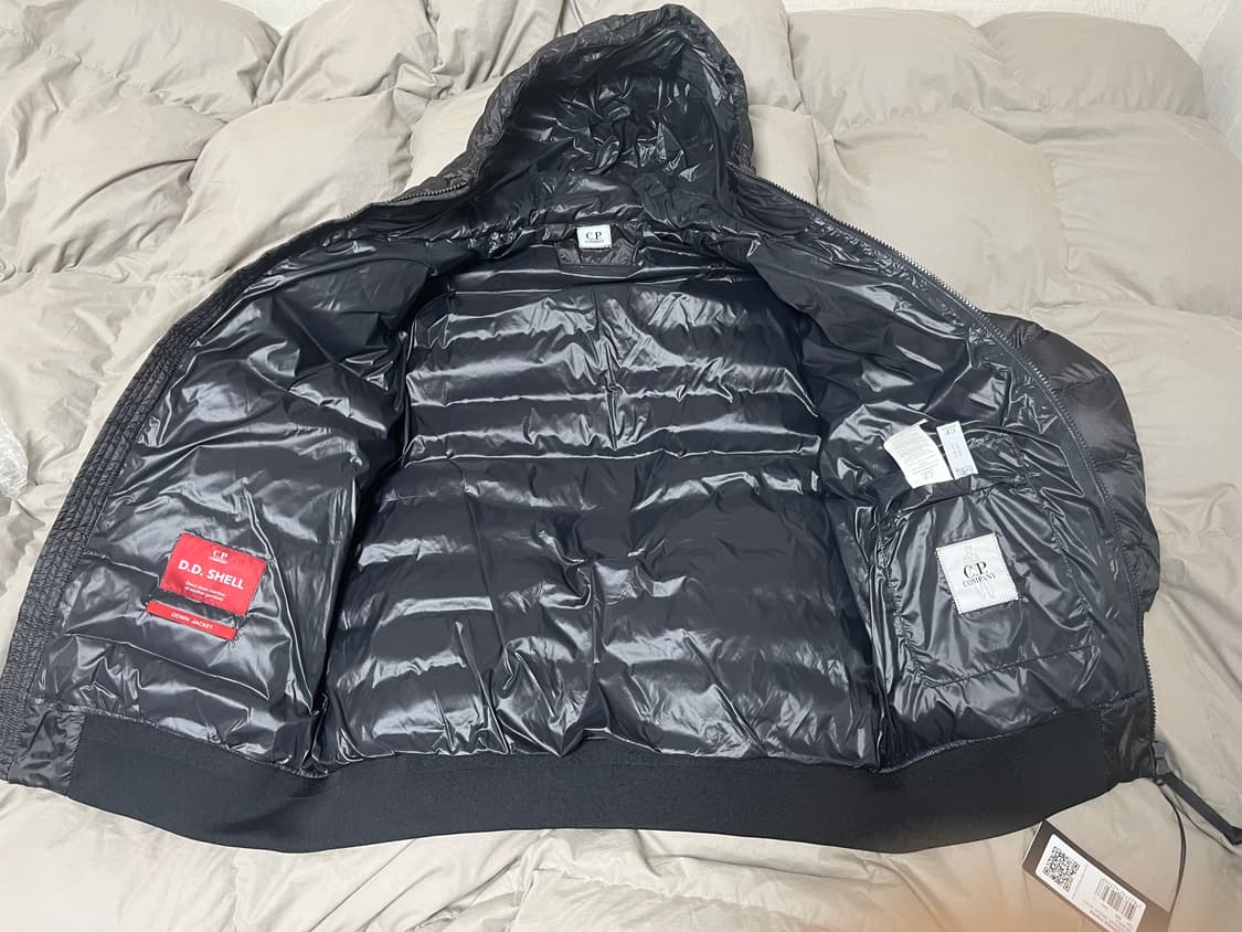Cp컴퍼니 dd쉘 25fw 블랙 L 상품이미지3