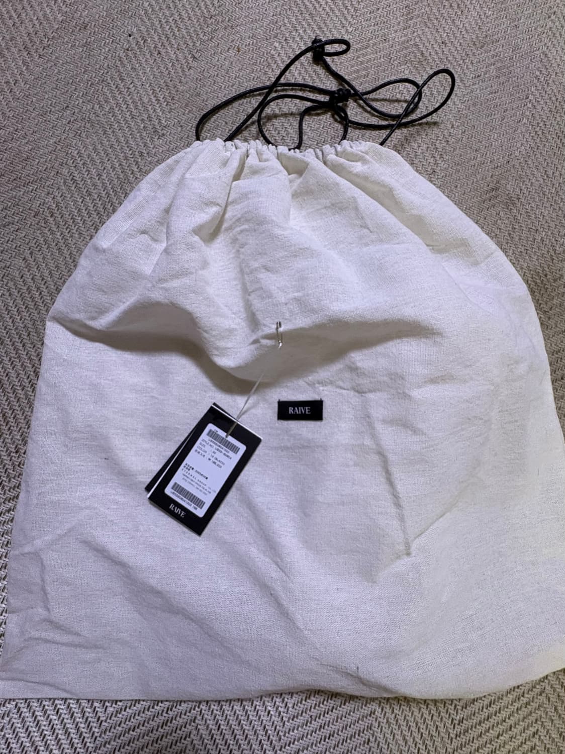 레이브 블랙 숄더백 상품이미지4