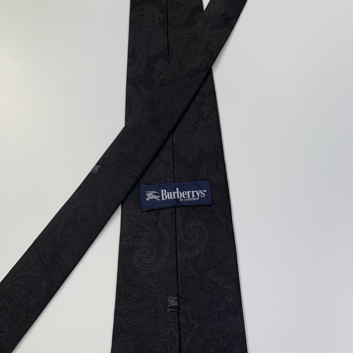 버버리(BURBERRY) 블랙 페이즐리 명품넥타이 100실크 A+등급 상품이미지5