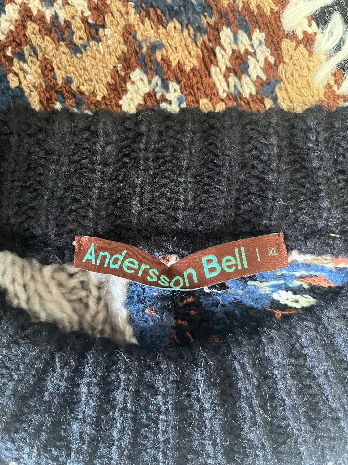 앤더슨벨 사우트론 자카드 크루넥 스웨터 XL팝니다 상품이미지3