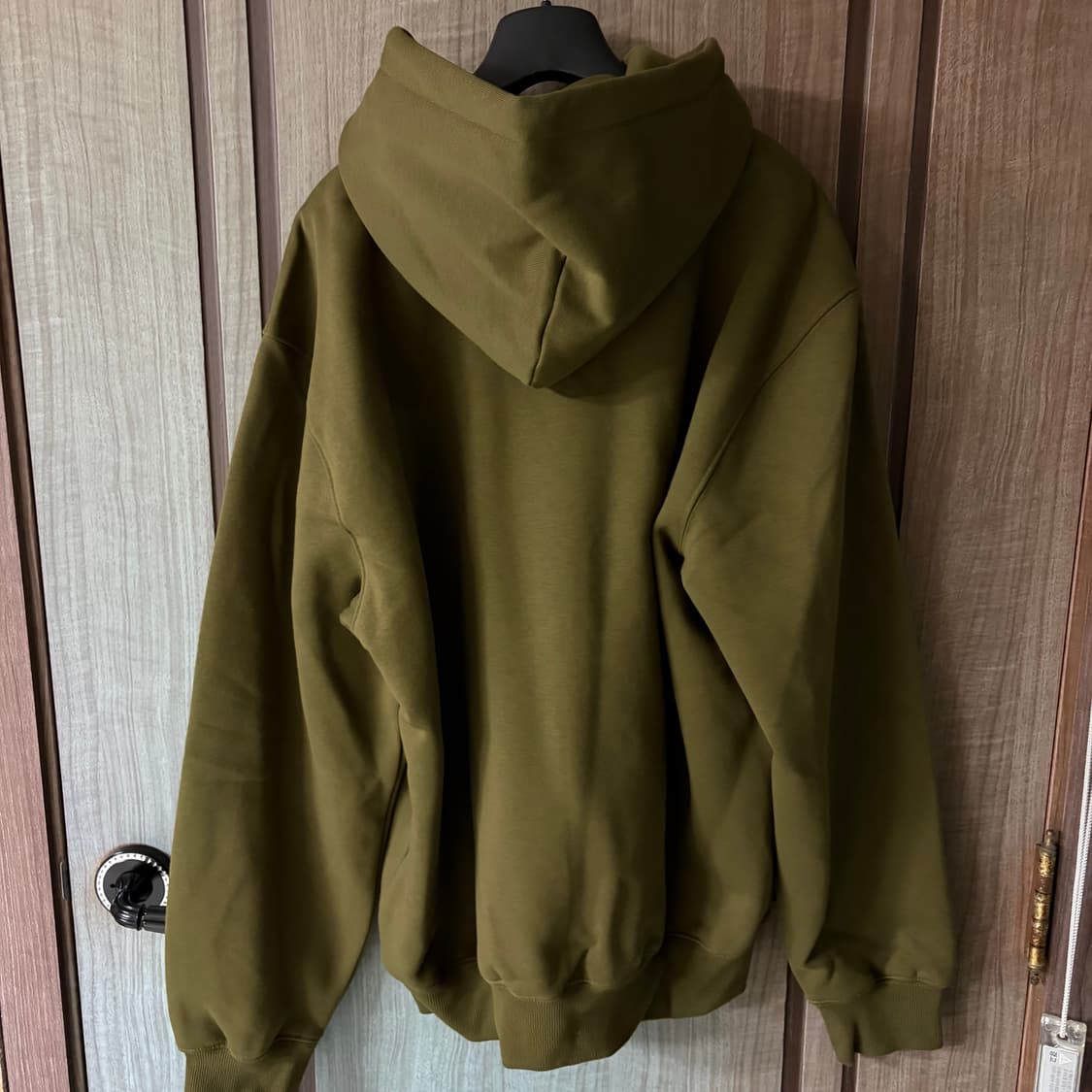 새상품(M)칼하트WIP 스트립트 자수로고 후드티 카키 상품이미지3