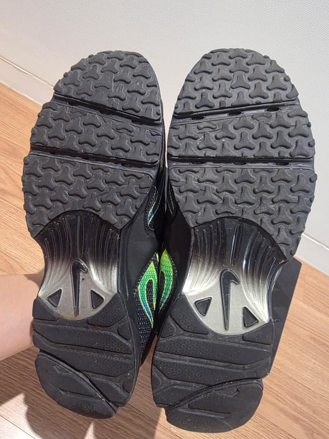 나이키 x 슈프림 줌 스트릭 스펙트럼 플러스 280 상품이미지5