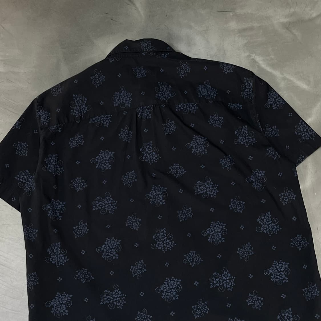  아르마니 익스체인지 플라워 패턴 하프 셔츠 y16382 상품이미지4