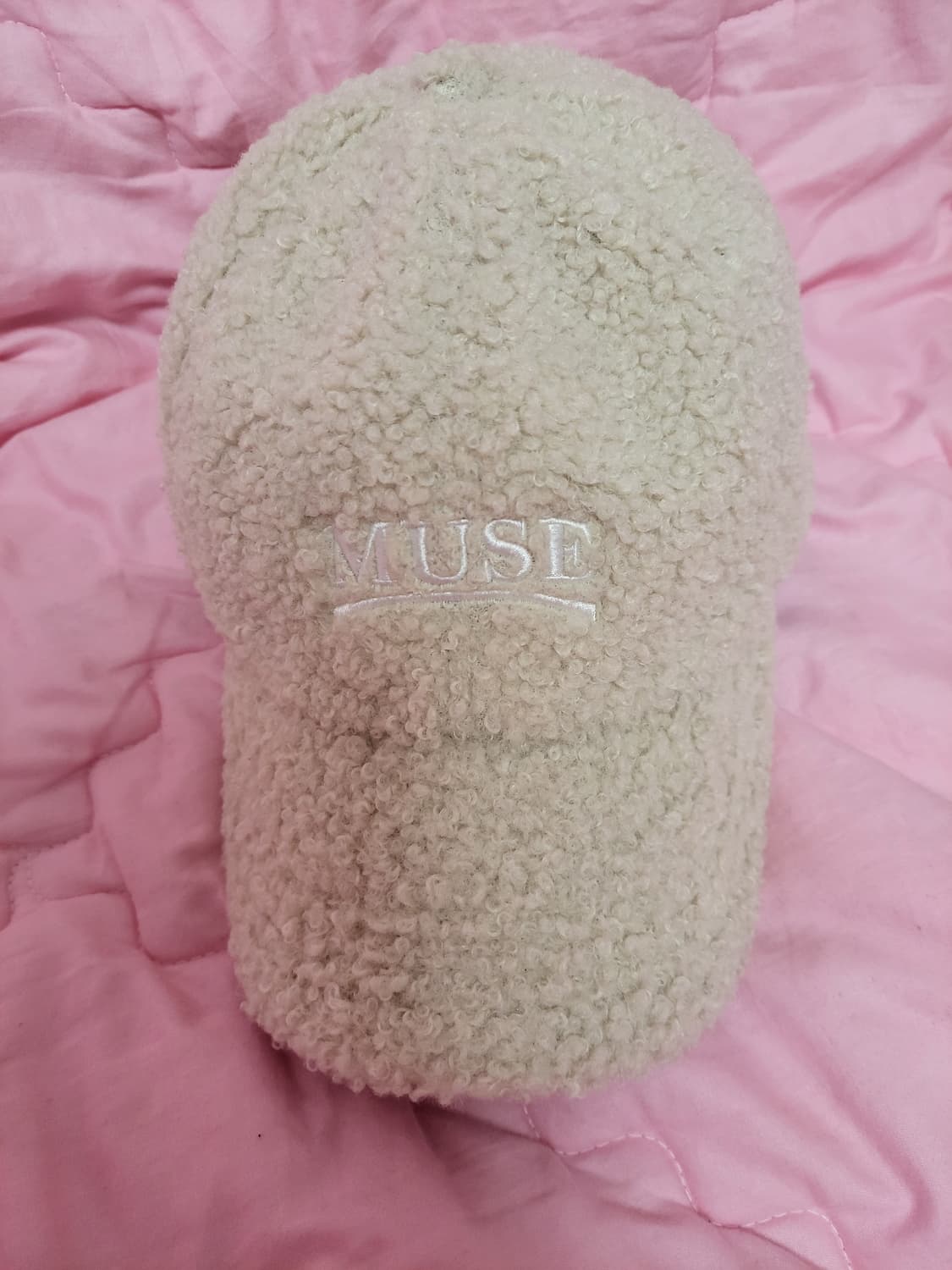 급처상태좋음!베이직엘르 미우미우,샤넬느낌 시어링 양털뽀글이 야구모자 볼캡 상품이미지1