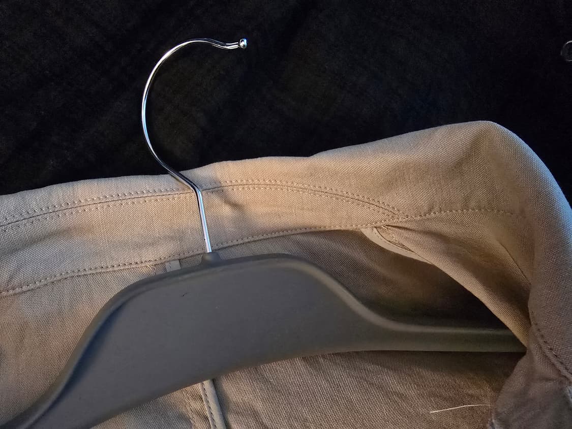 산드로옴므 셔츠자켓입니다. 상품이미지5