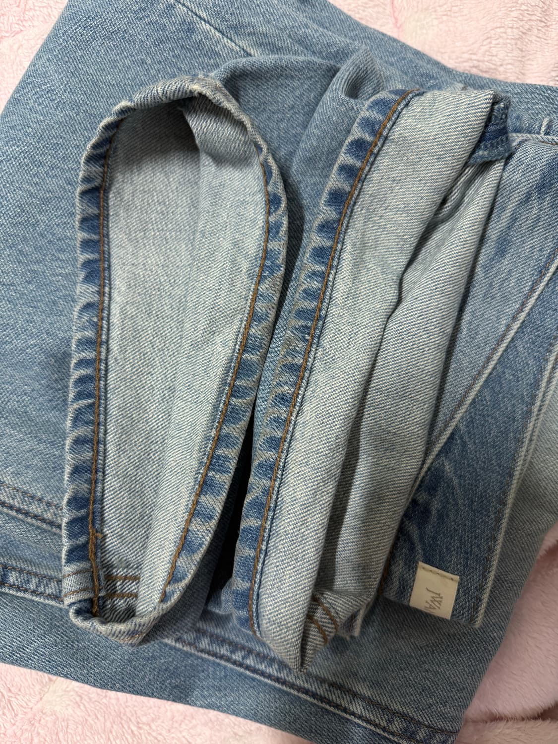 유니클로 jw앤더슨 스트레이트진 상품이미지2