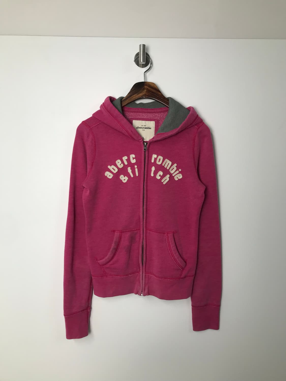 아베크롬비 y2k 와투케 핑크 딱붙 후드집업 상품이미지2