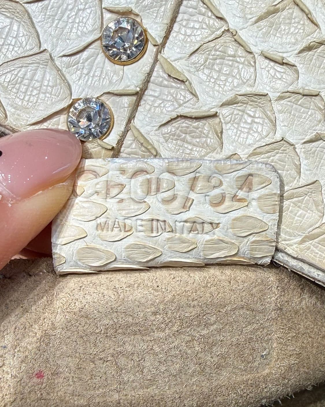 셀린느 베이지 클래식 빈티지 리자드 패턴 스터드 숄더백 상품이미지9