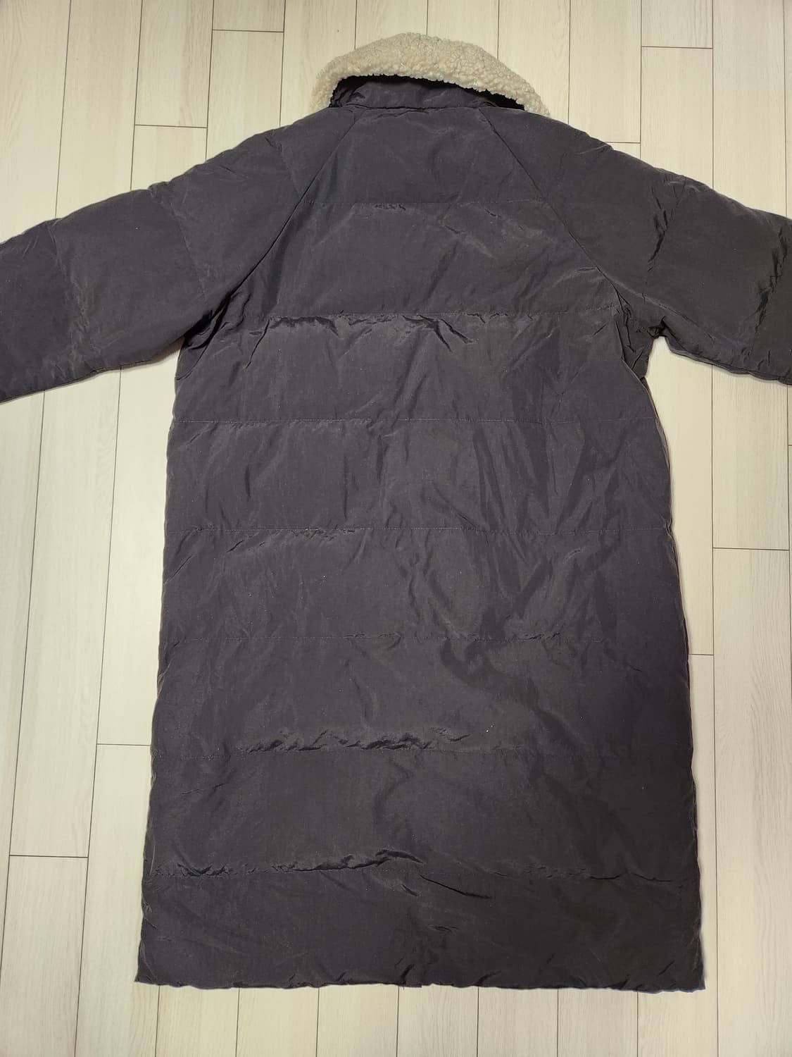 에잇세컨즈 블랙 부클 칼라 롱 패딩 점퍼 사이즈M

패딩점퍼/여성용/긴소 상품이미지6