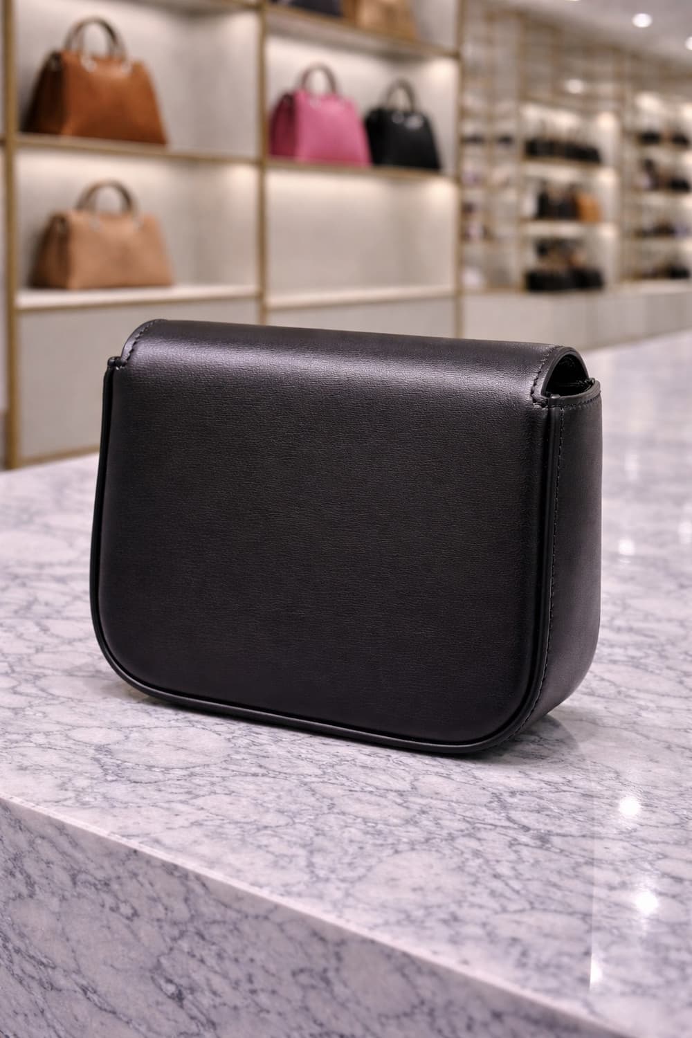 [S급] 셀린느 클로드 샤이니 카프스킨 백 미니 블랙 판매합니다!!! 상품이미지2