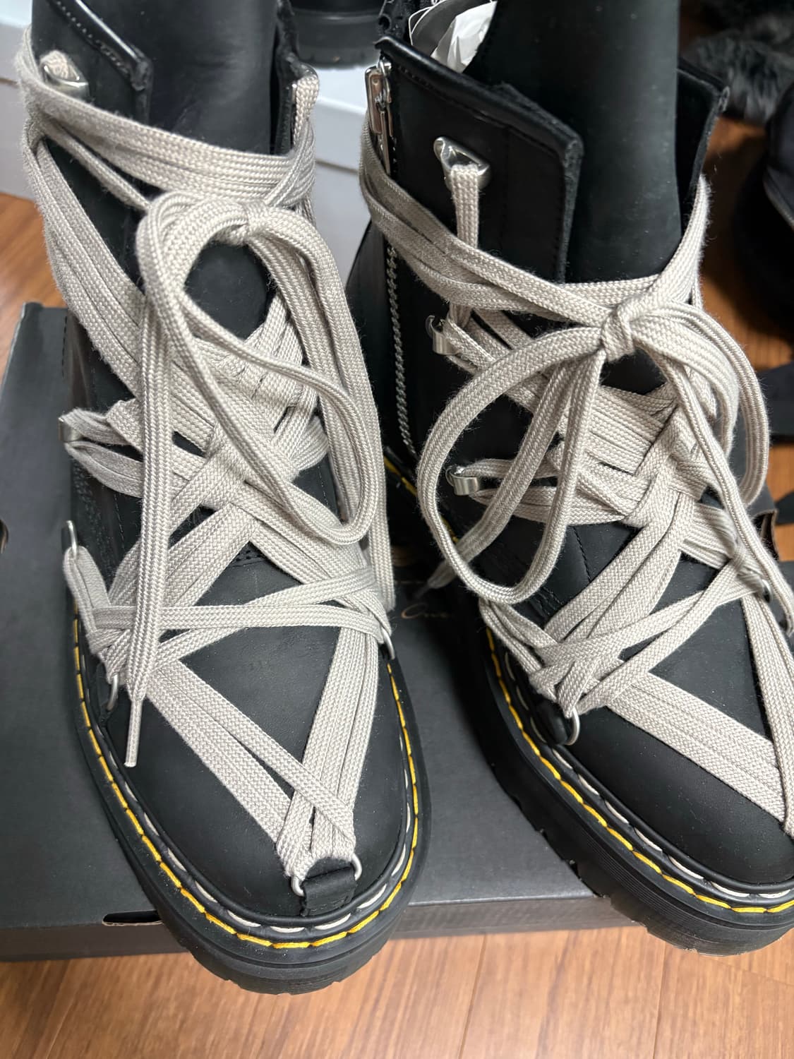 닥터마틴X릭오웬스 1460쿼드솔 메가레이스 부츠 270사이즈  상품이미지5