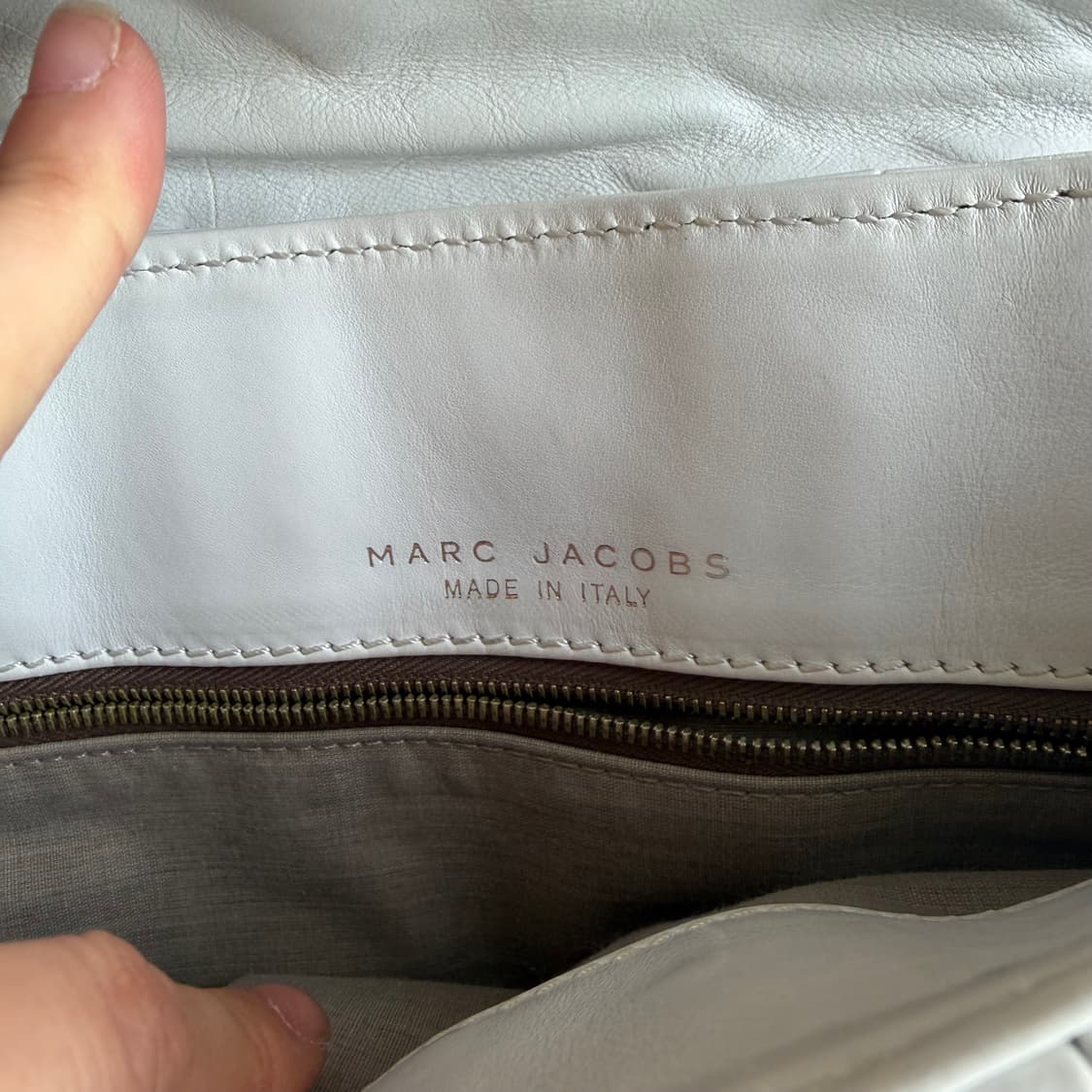 마크제이콥스 크림 레더 체인 숄더백 상품이미지9