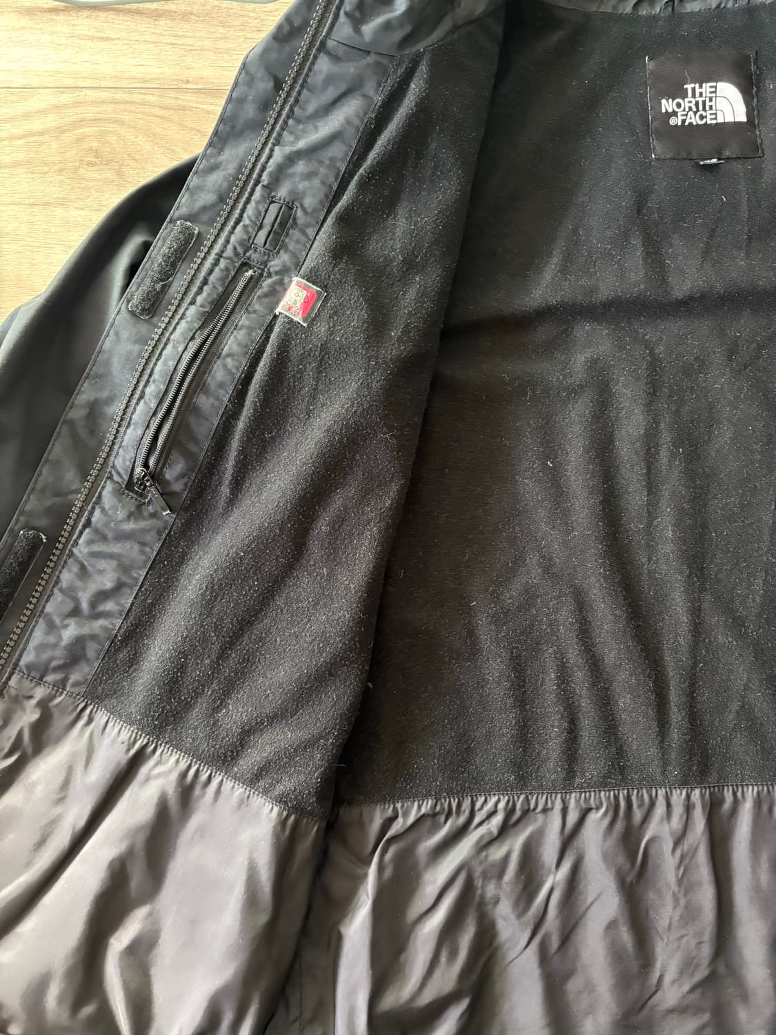 노스페이스 검정 바람막이  상품이미지5