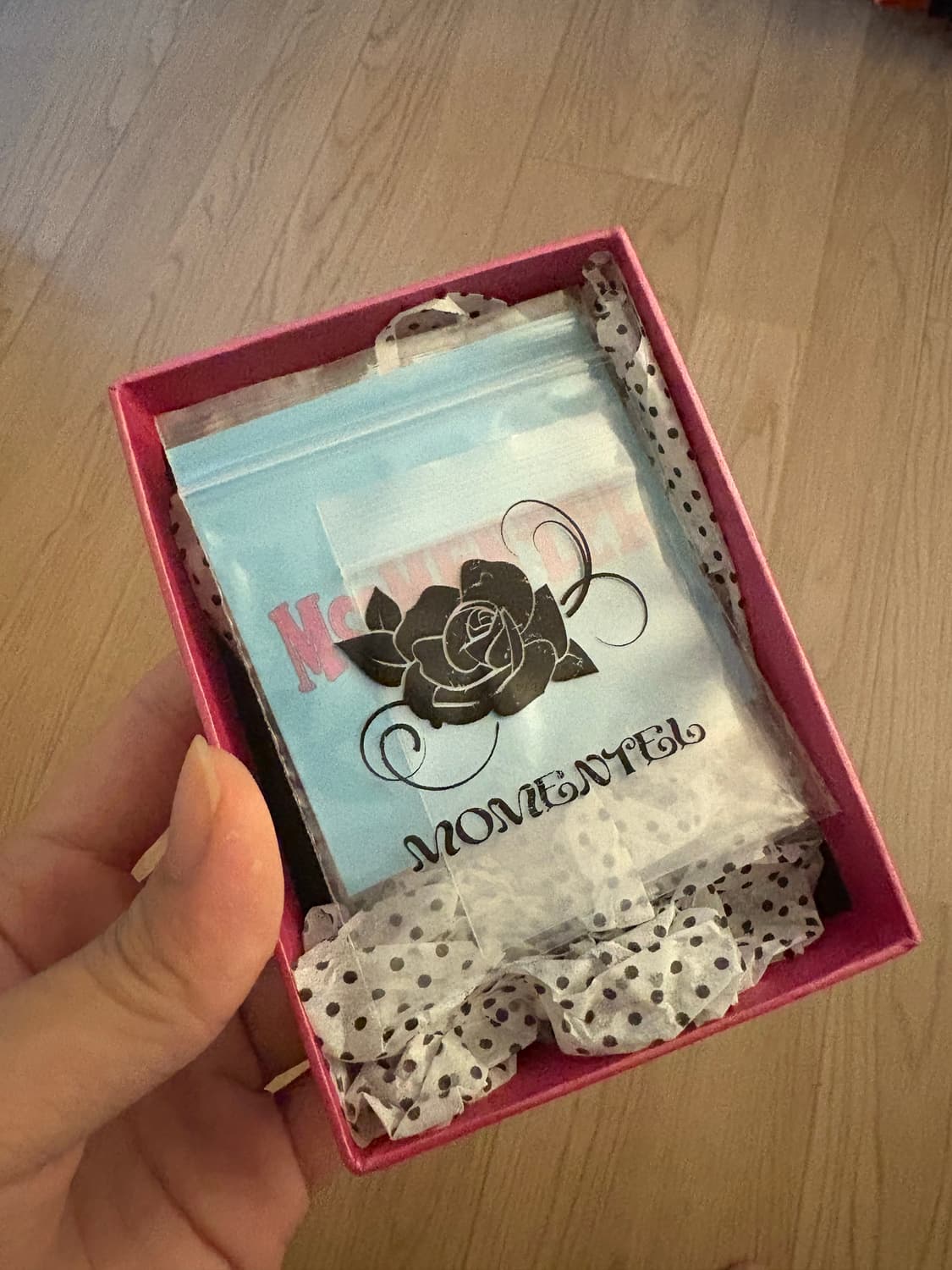 모멘텔 펜던트 목걸이 (뉴진스 착용 제품) 상품이미지3