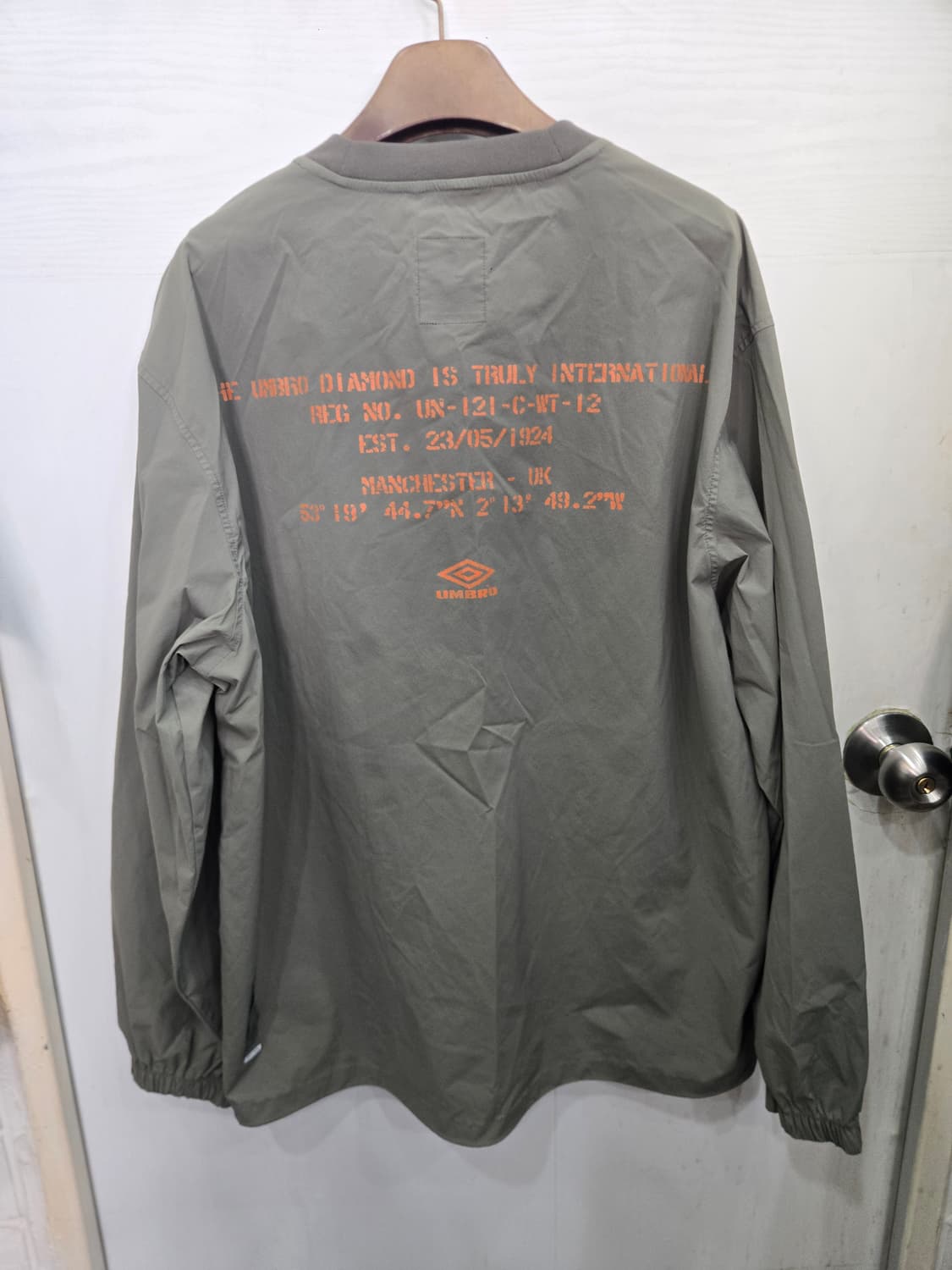 105,XL )) UMBRO 엄브로 바람막이 긴팔티셔츠! 디자인 짱이뻐요 상품이미지4