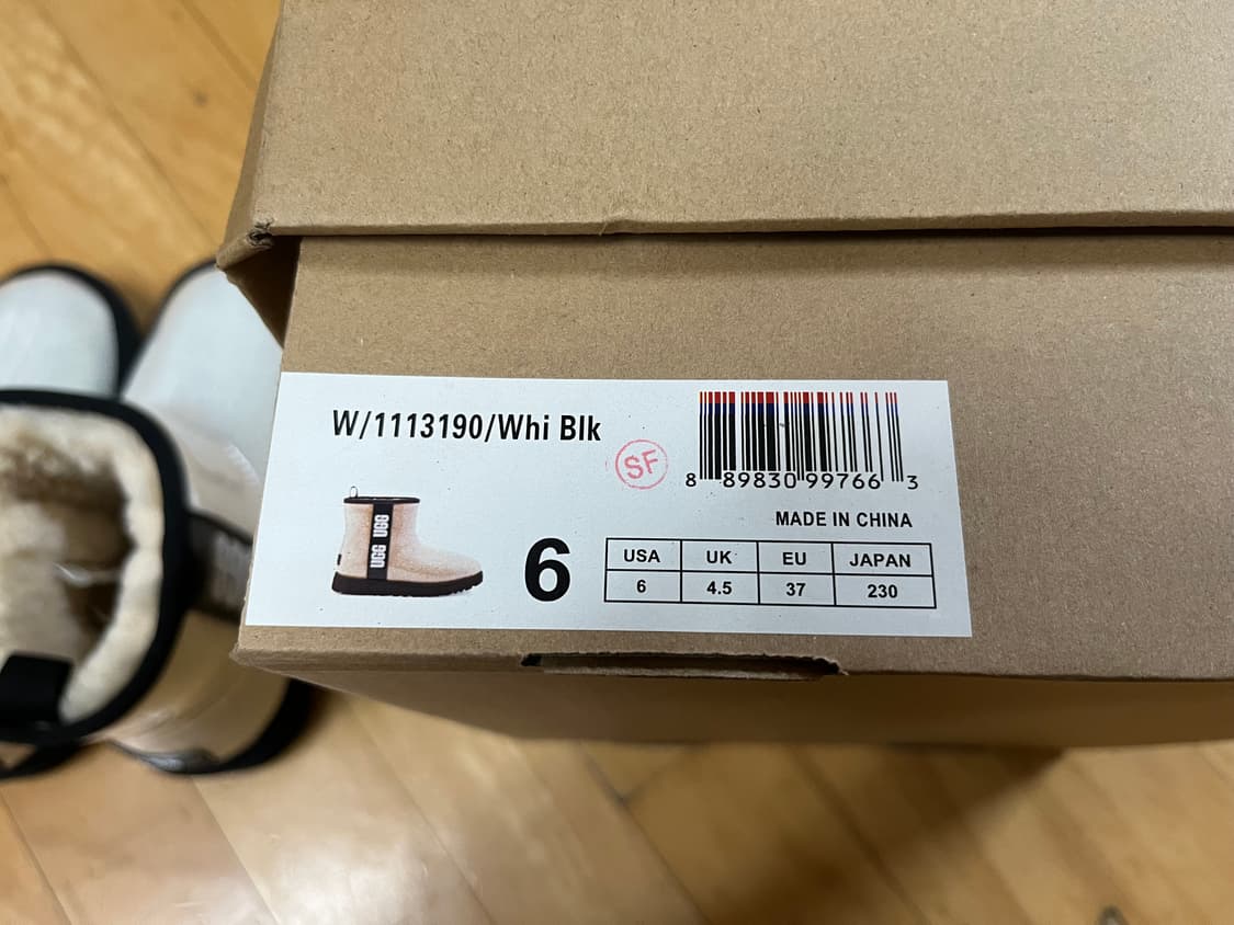 (새상품) 어그 클래식 클리어 미니 부츠 네츄럴 블랙 230 상품이미지7