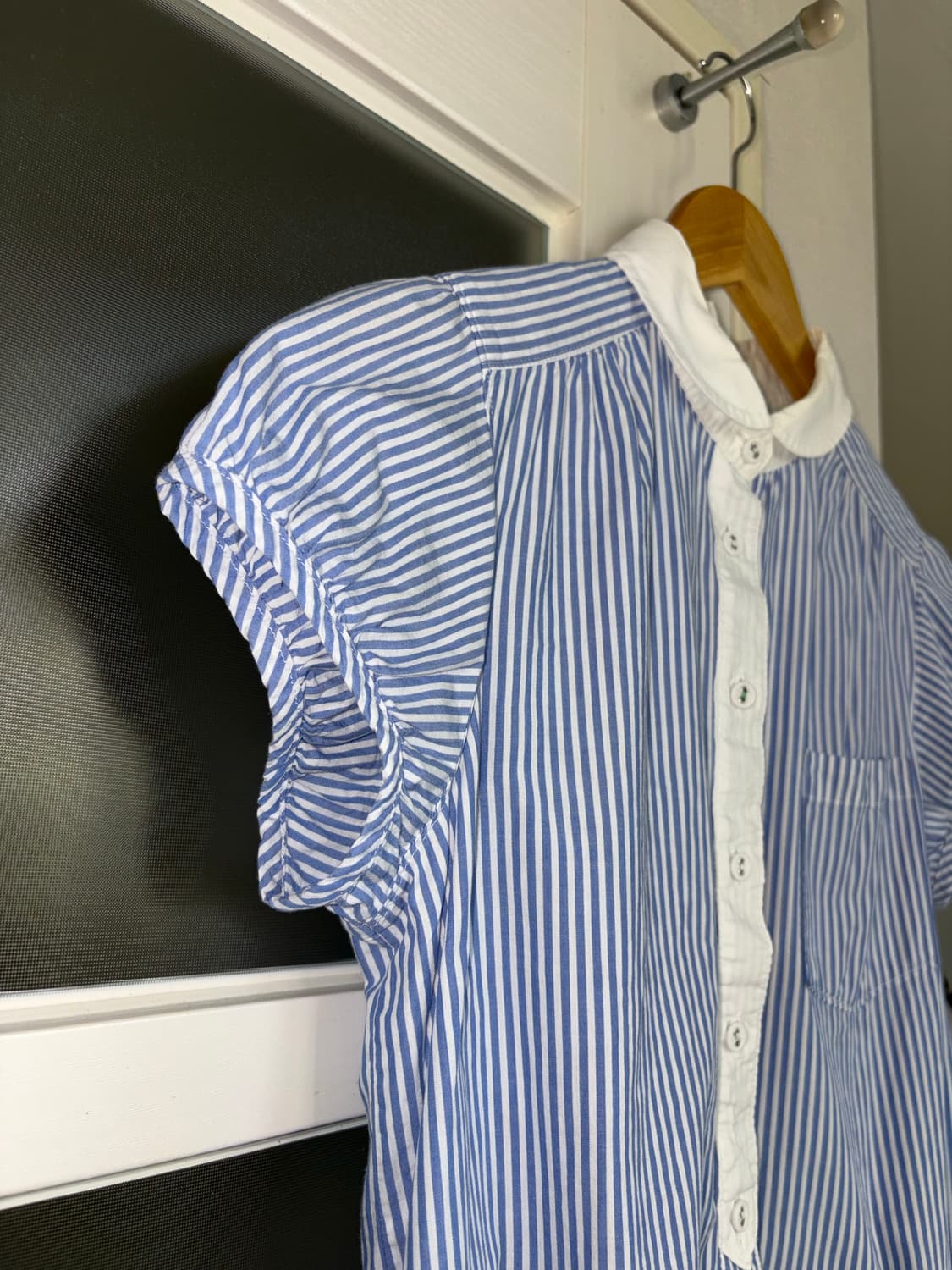 블루 스트라이프 둥근카라 블라우스 상품이미지4