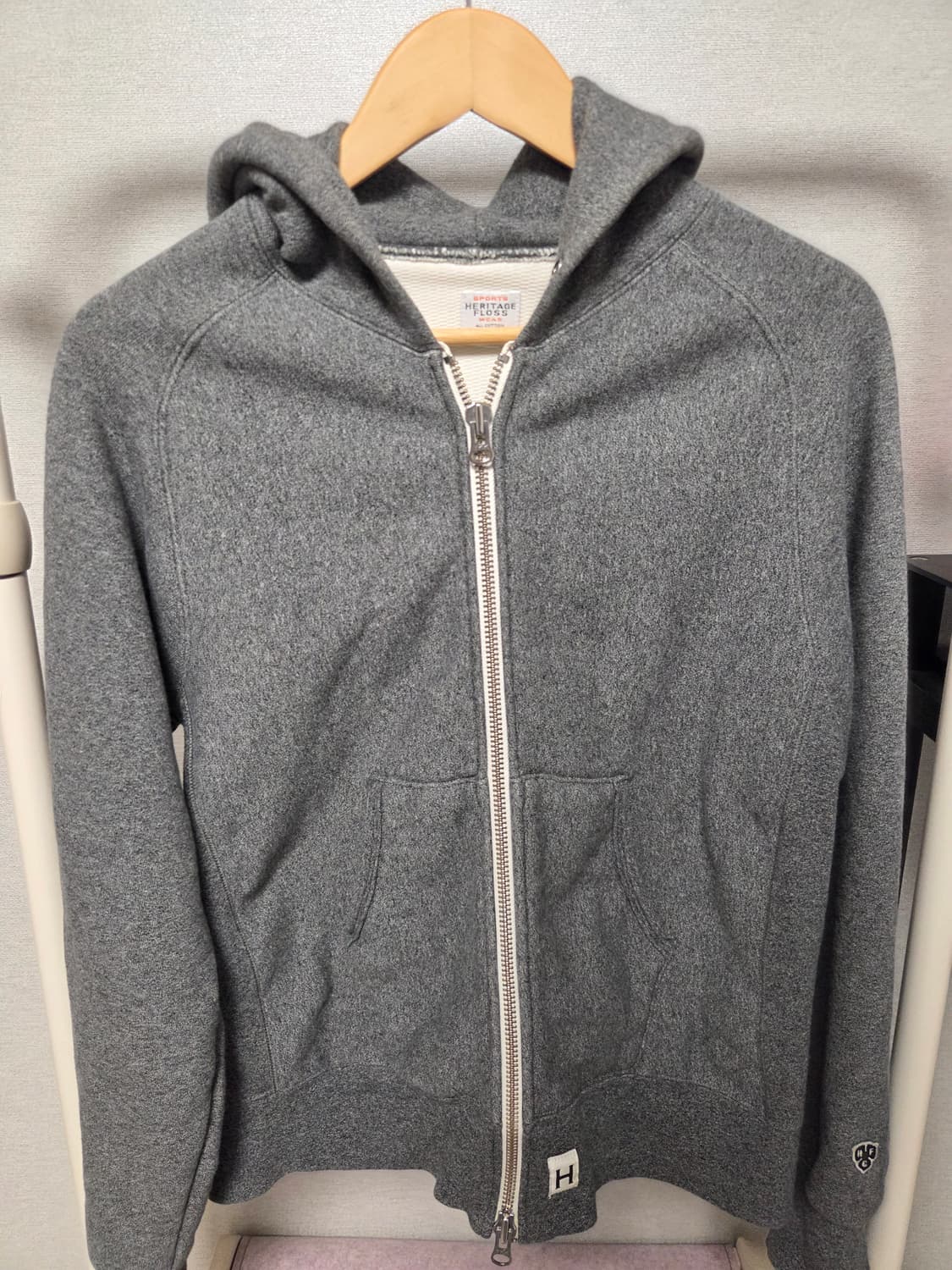 헤리티지플로스 집업 M사이즈입니다 상품이미지1