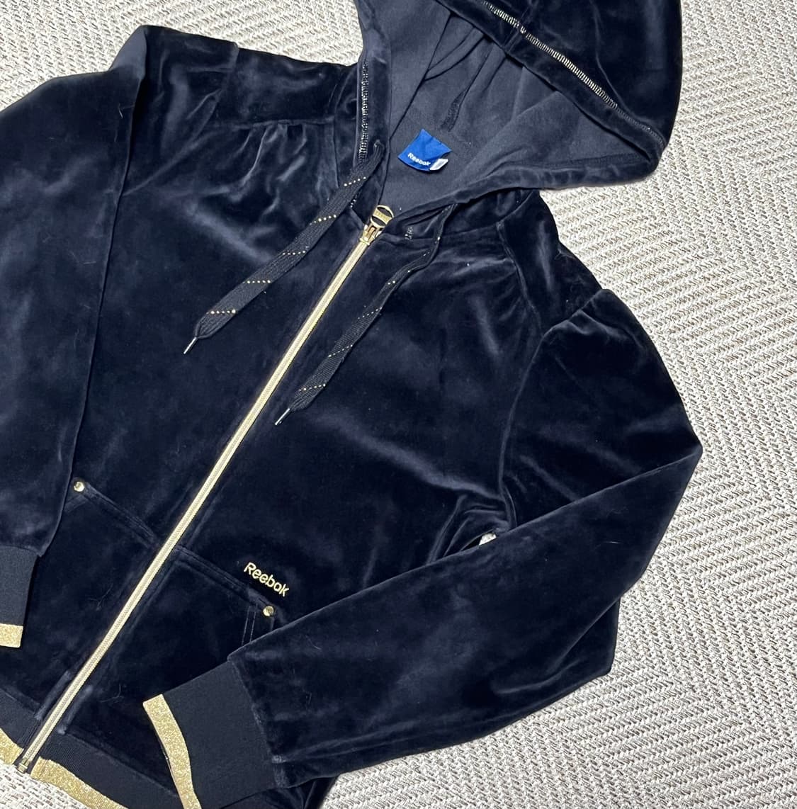 리복 공주핏 크롭 벨벳 후드집업 85 상품이미지7