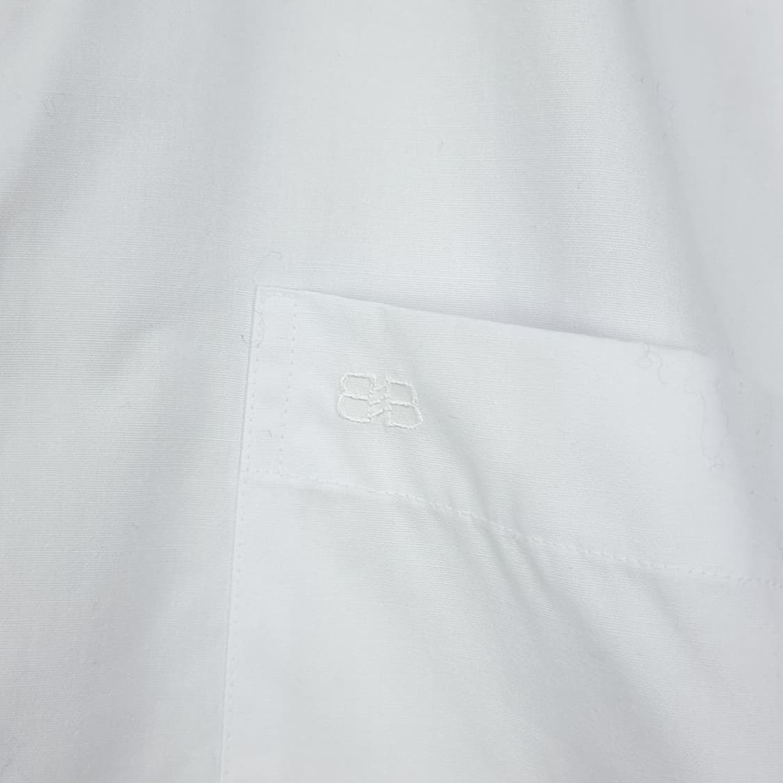 [발렌시아가] 로고 자수 루즈핏 화이트 셔츠 P00997 상품이미지6