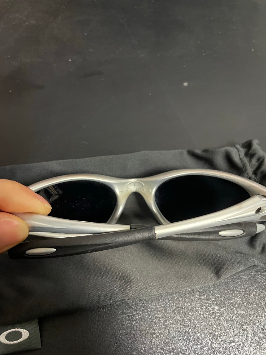 오클리 1998's 미뉴트 1.0 1세대 실버/블랙 상품이미지2