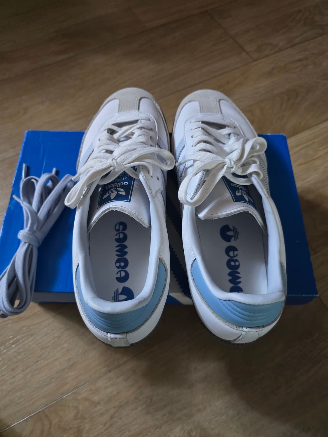 아디다스 삼바 OG 코어 화이트 헤일로 블루 상품이미지4