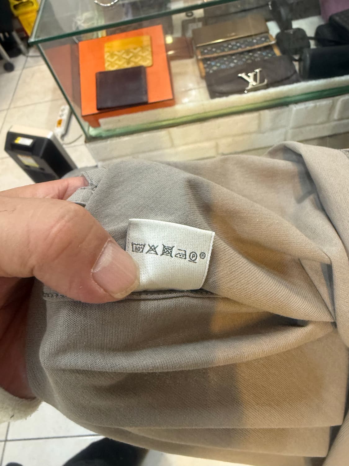 100 정품 에르메스 원포켓 반팔 팝니다 상품이미지5