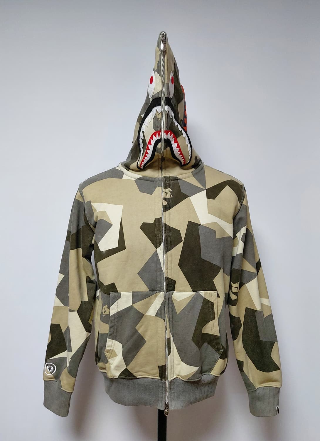 베이프 레이어드 라인 카모 샤크 후드집업(M) 상품이미지1