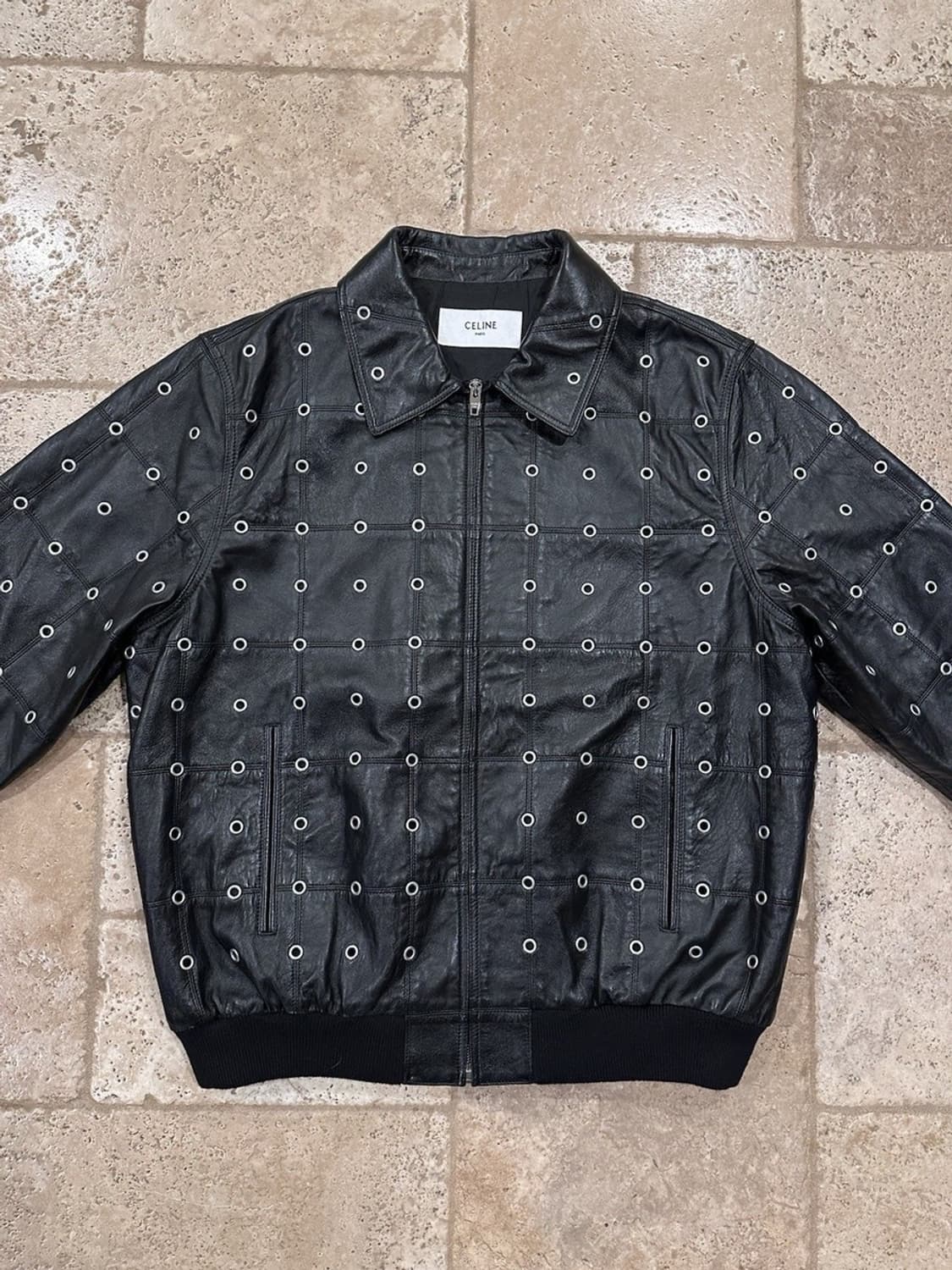 [박보검님 착용] 셀린느 22AW 아이렛 스터드 램레더 자켓 상품이미지6