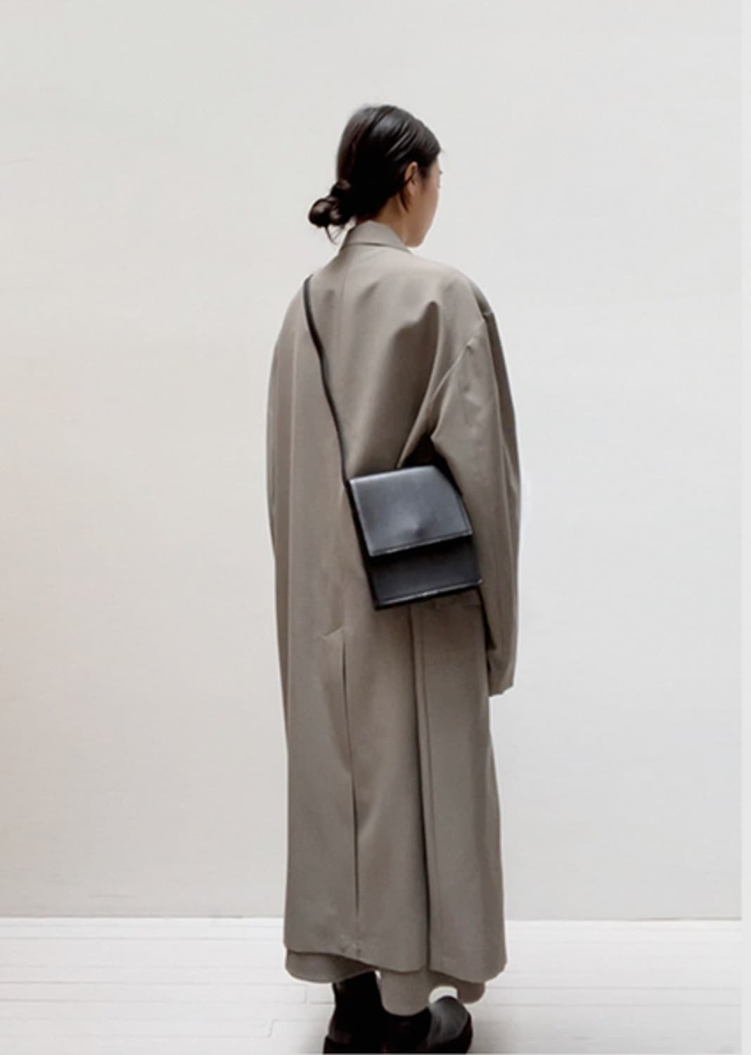 Lemaire 스몰 그레인 사첼백 브라운 상품이미지7