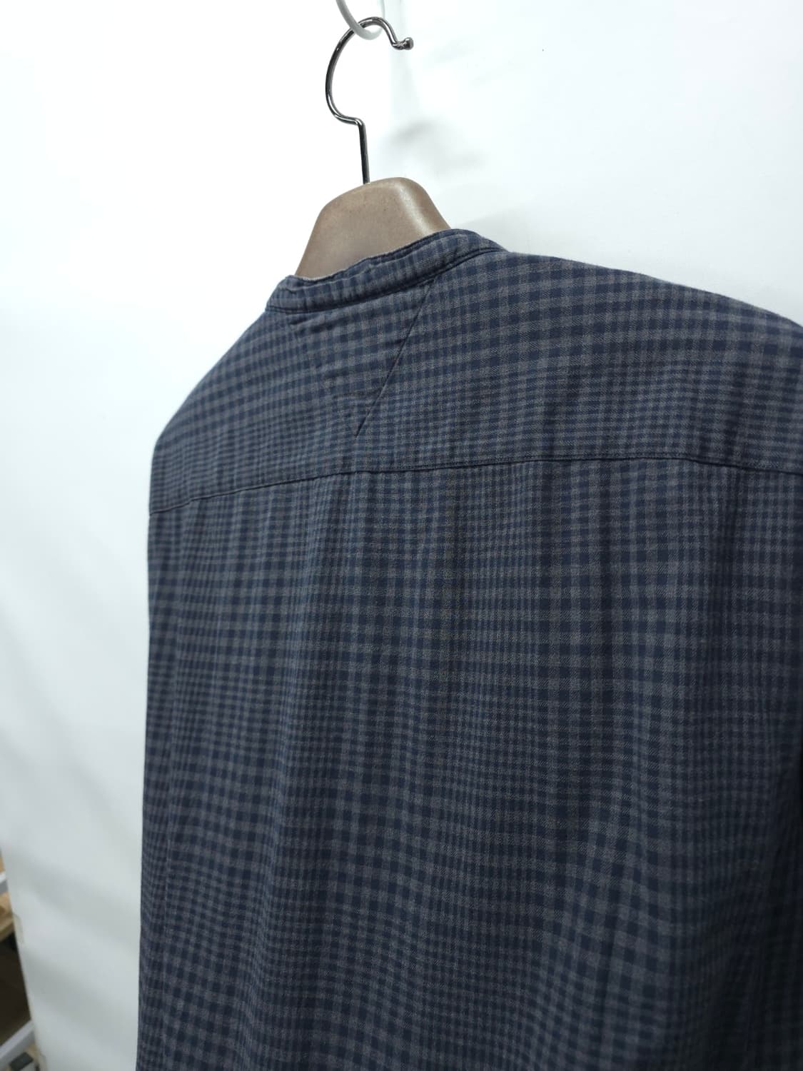 (빅사이즈) 타미힐피거 뉴욕핏 플란넬 헨리넥 체크셔츠 (115) 상품이미지8