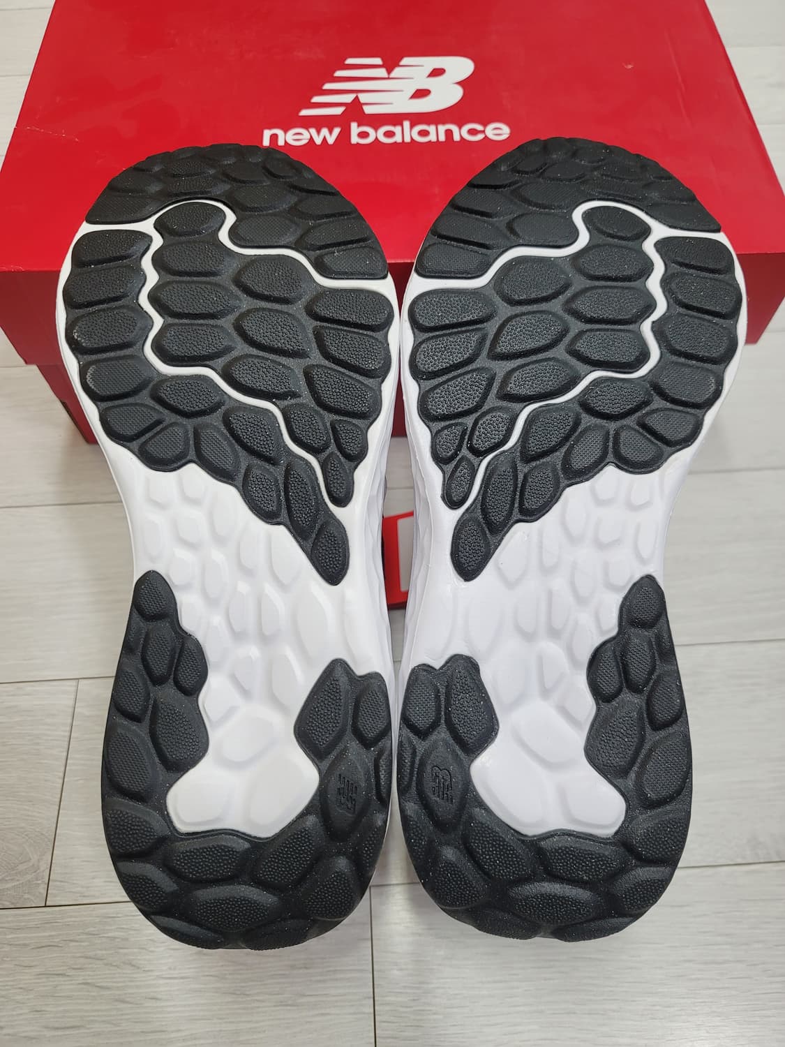 (265)뉴발란스 프레쉬 폼 아리시 럭스 v4 화이트-2E 와이드[대전] 상품이미지8