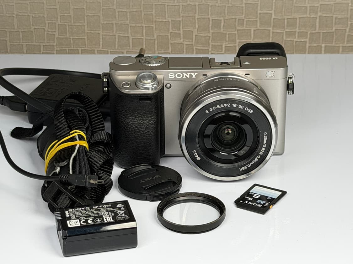 소니 A6000 실버 미러리스 카메라 상품이미지1