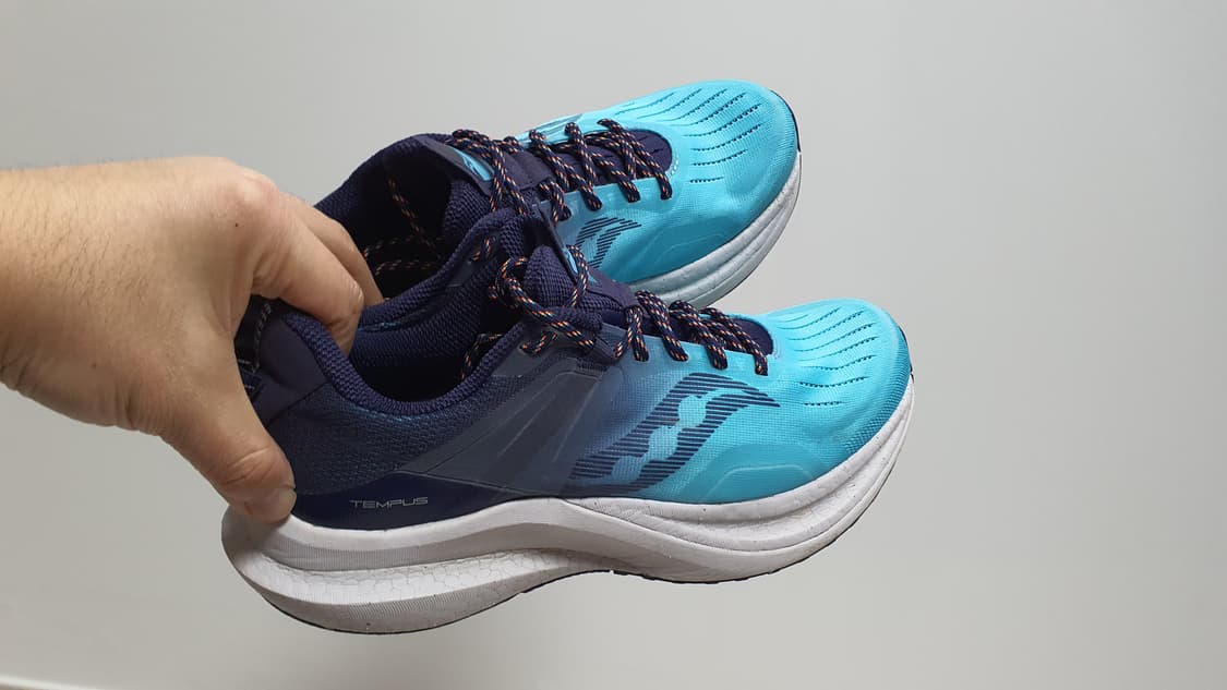 써코니 템퍼스 런닝화 265 상품이미지8