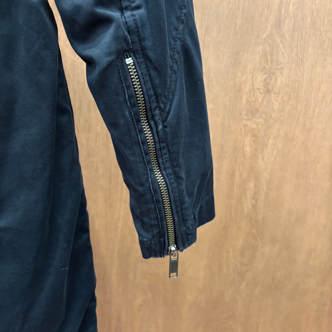 디젤 야상 롱 코트 플리스 배색 드로우 스트링 소매 지퍼 디테일 블랙 상품이미지7