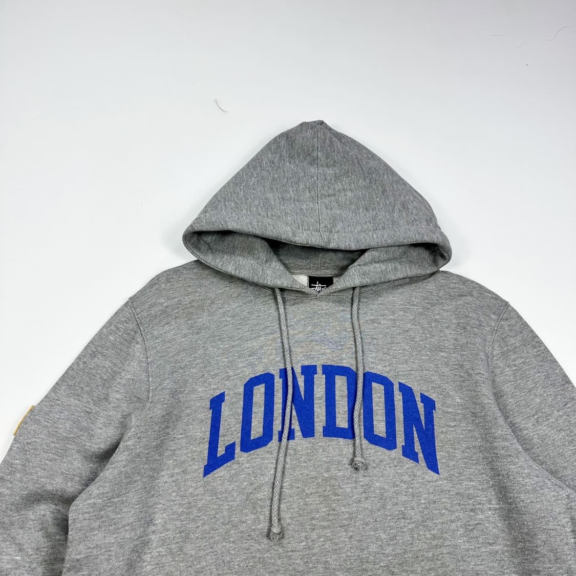 스투시 월드투어 런던 그레이 후드티 (L) 상품이미지1