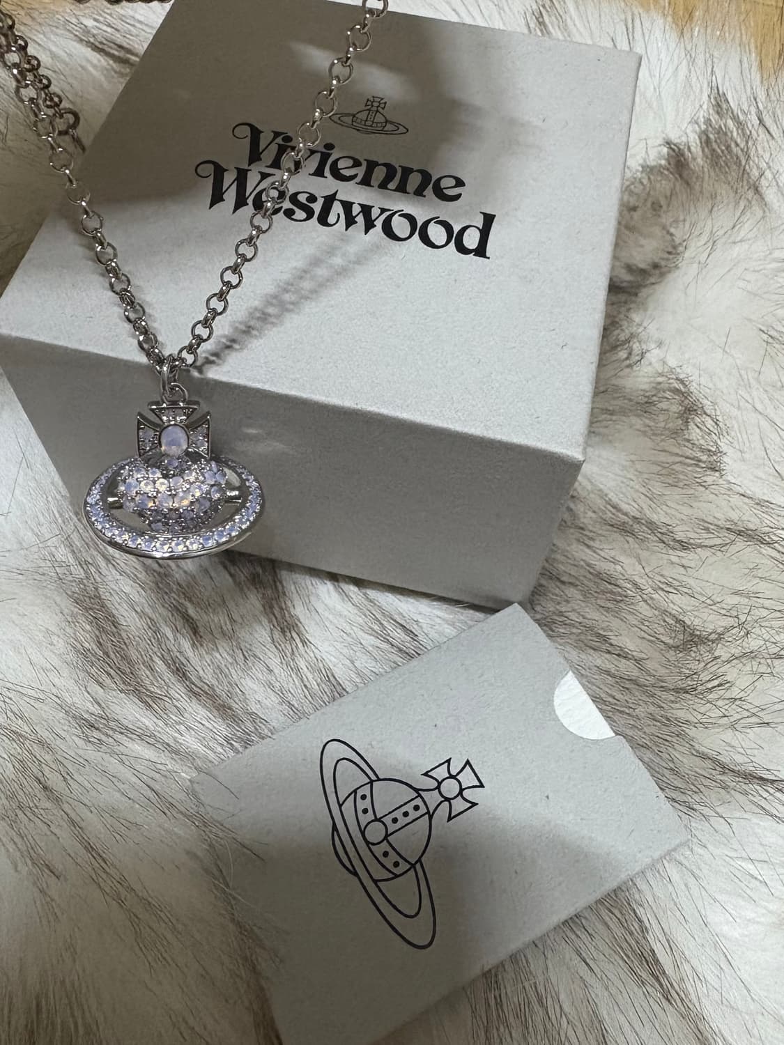 비비안웨스트우드 하트 큐빅 orb 목걸이 상품이미지3
