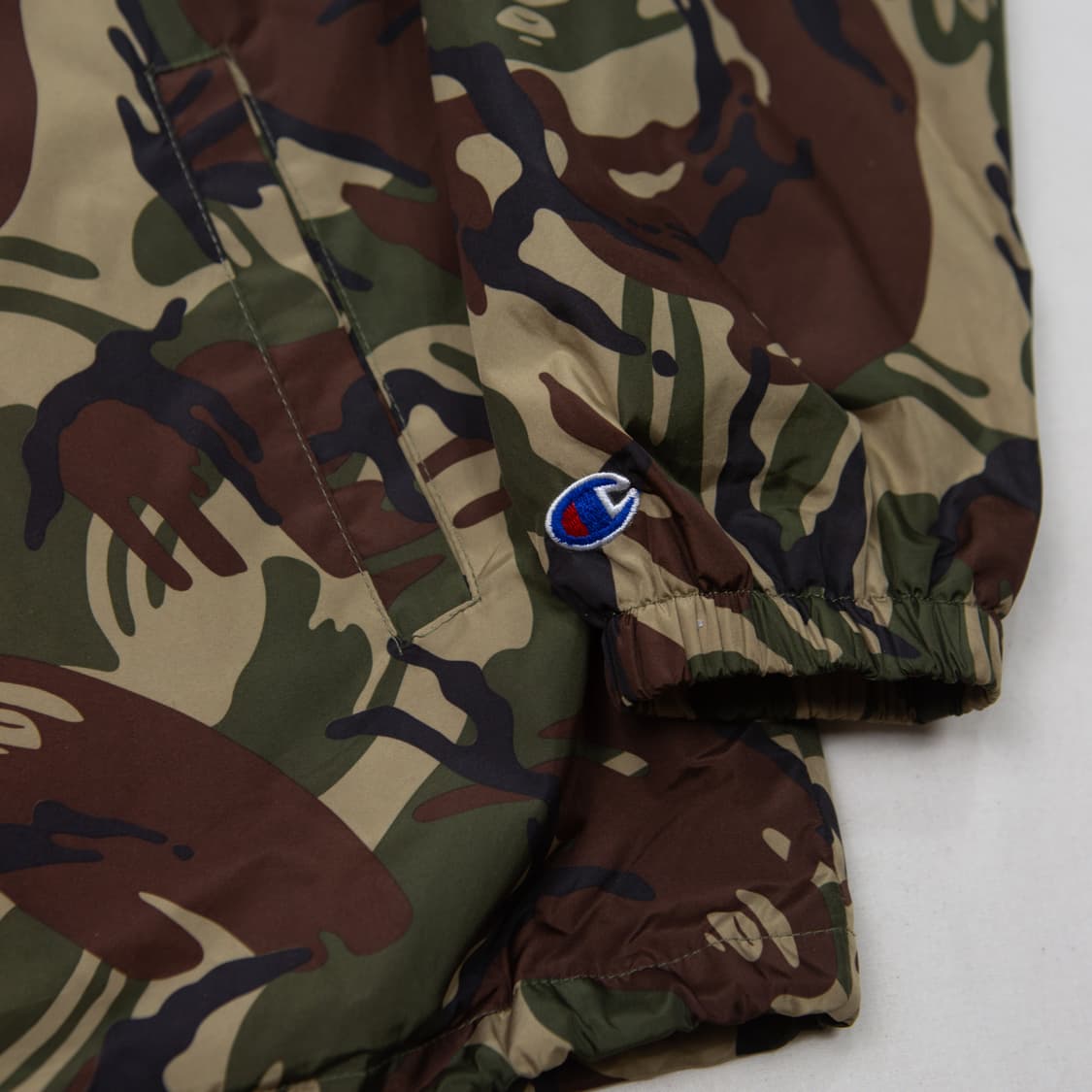 에이프 X 챔피온 에이프 카모 코치 자켓  상품이미지4