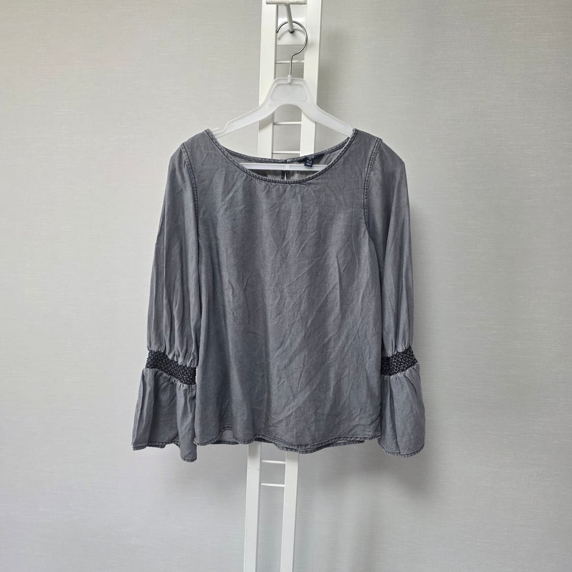 GAP 데님 플레어 소매 블라우스 상품이미지1