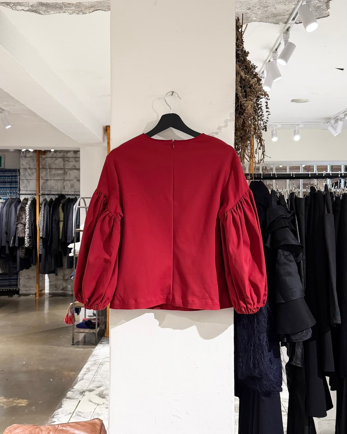 로지 아설린 레드 퍼프 벌룬 슬리브 탑 상품이미지6